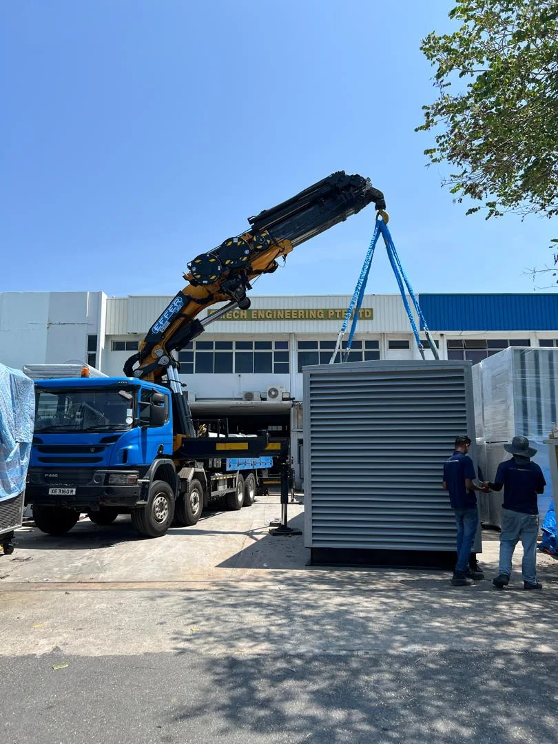 Lorry crane services in Singapore