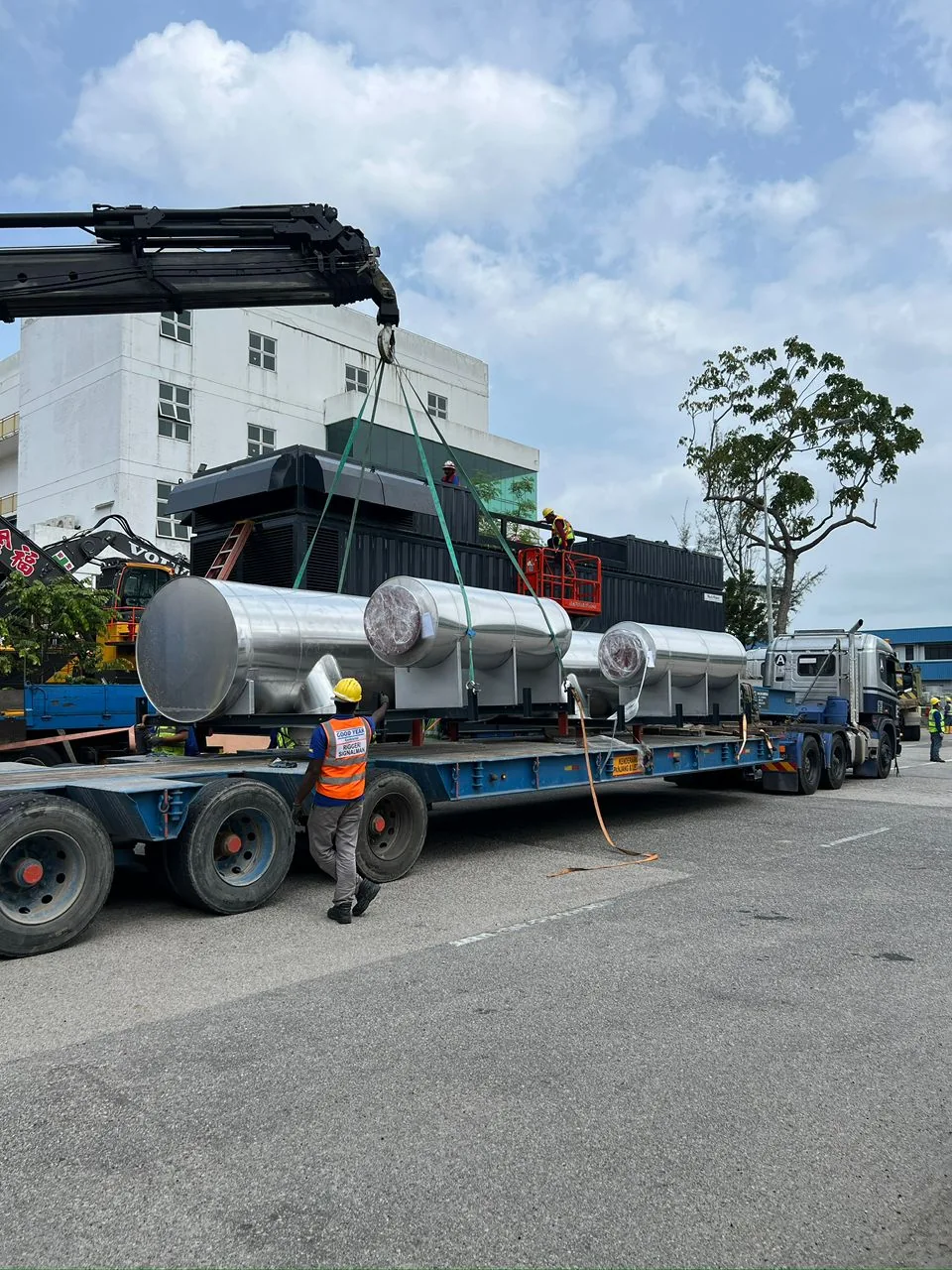 Heavy equipment loading and transport